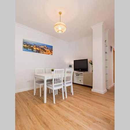 Justino Triana Central By Valcambre Sevilla Exterior foto